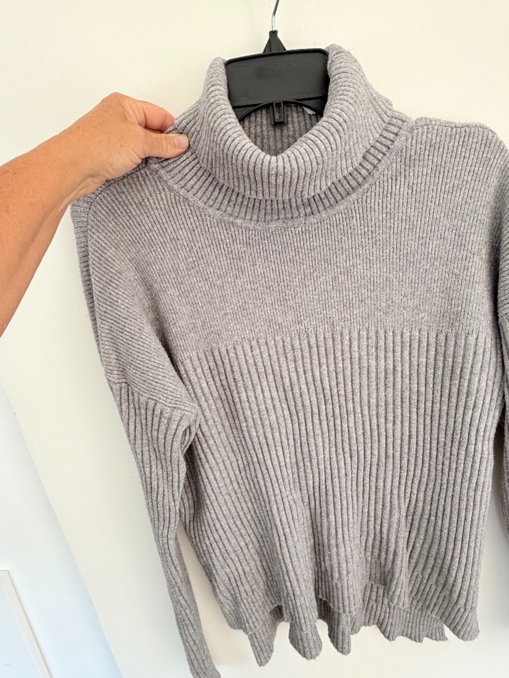 Sweater - Picture 1 of 1